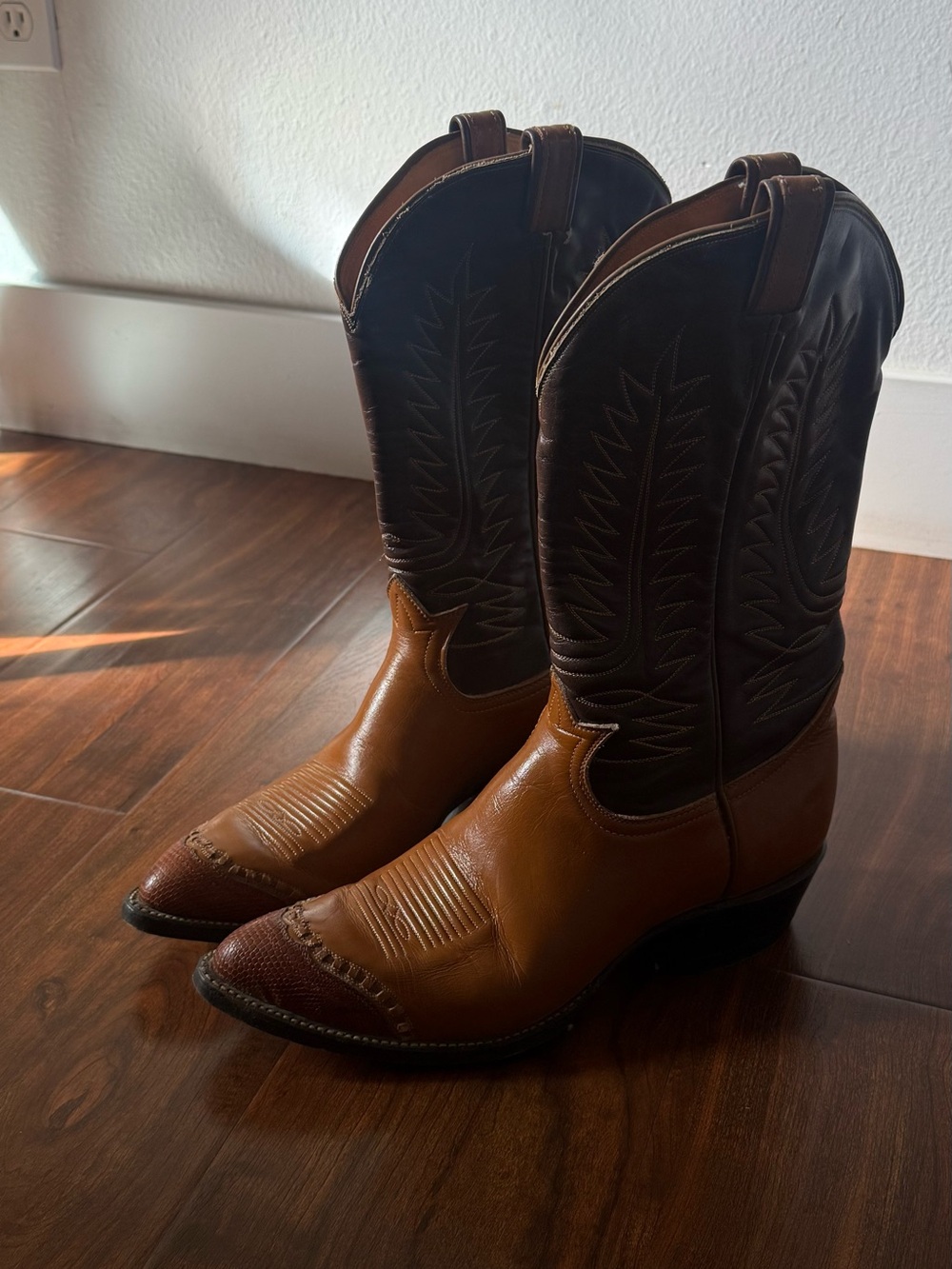 Vintage Tony Lama Boots 6243 Mens Lizard Wingtip Brown Leather Gold Label 11 B